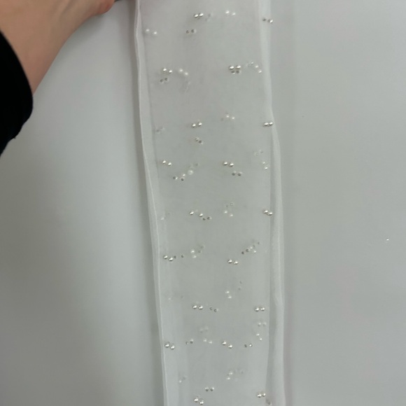 Wedding shall with detachable sleeves - Picture 6 of 11